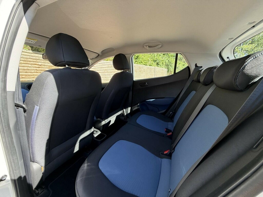 Hyundai I10 Hatchback White #6