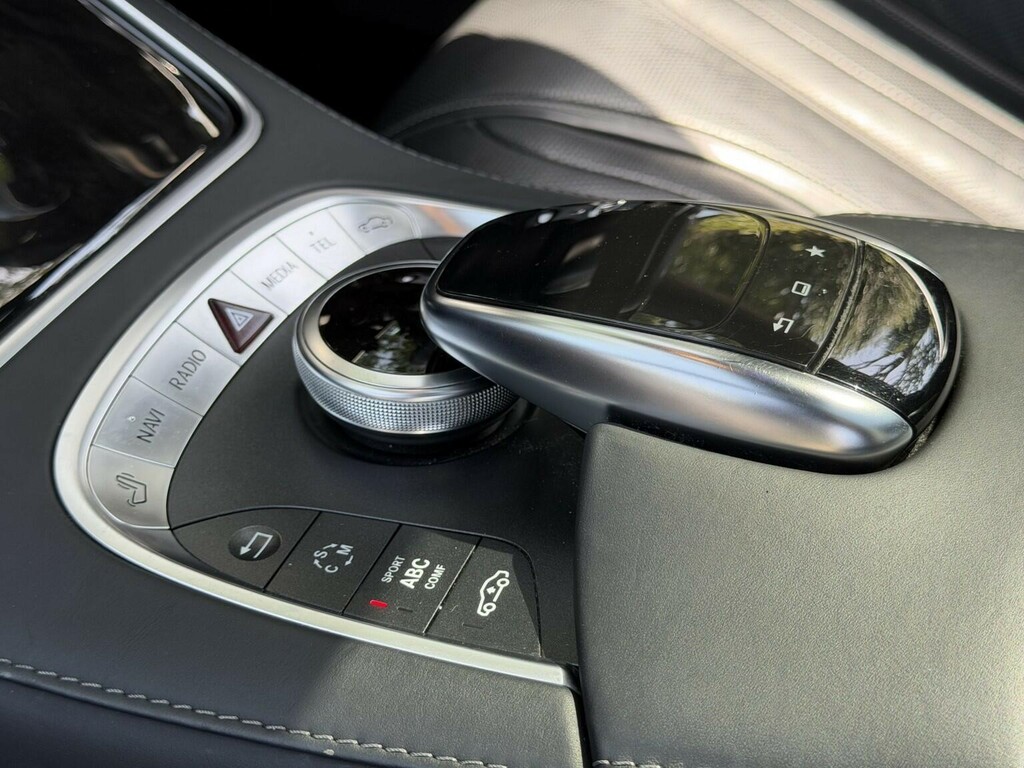 Mercedes-Benz S Class Saloon Black #75