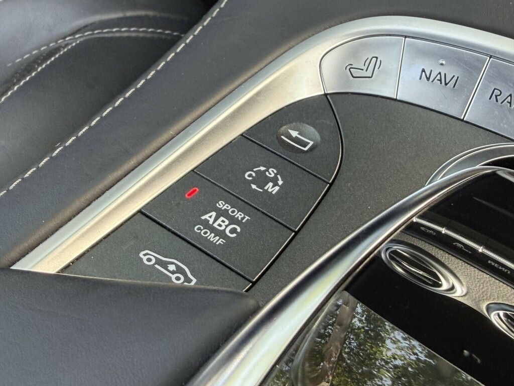 Mercedes-Benz S Class Saloon Black #47