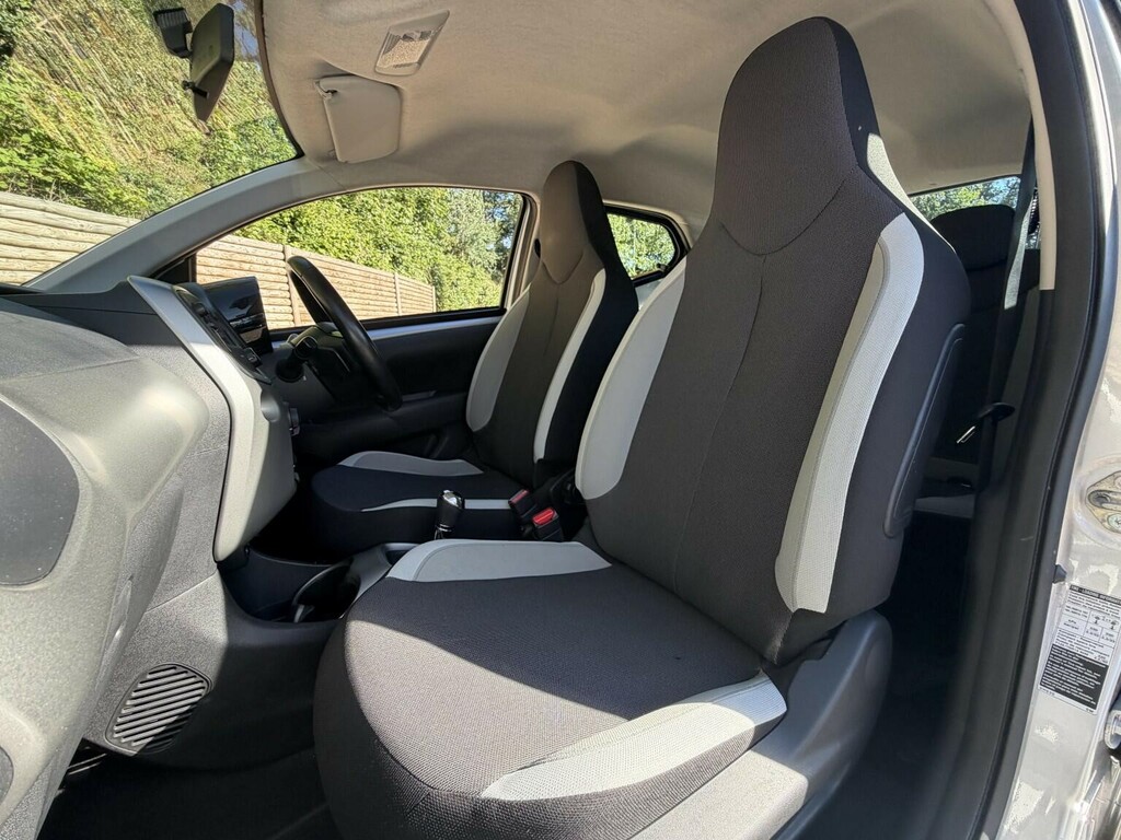 Toyota Aygo Hatchback Silver #5