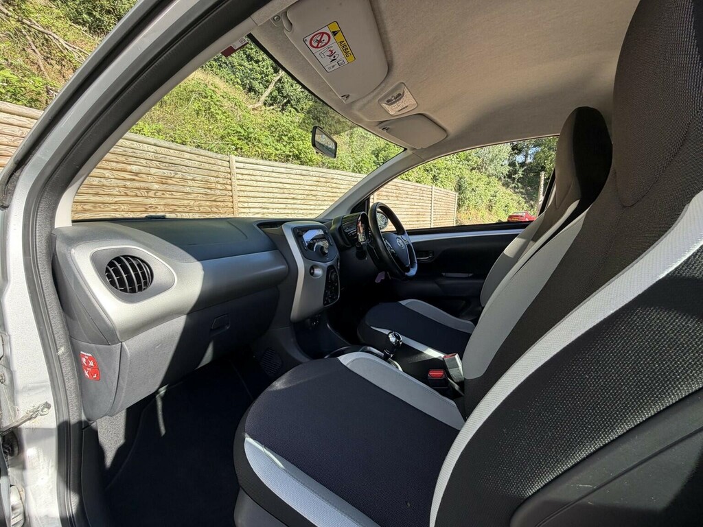 Toyota Aygo Hatchback Silver #4