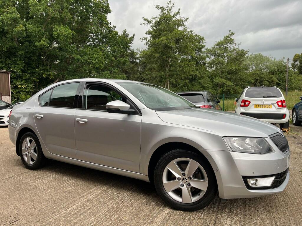 Skoda Octavia Hatchback 1.4 Tsi Se Dsg Euro 6 Ss Silver