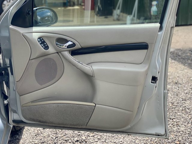 Ford Focus 1.6I 16V Zetec Blue #37