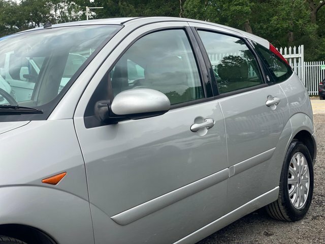 Ford Focus 1.6I 16V Zetec Blue #24