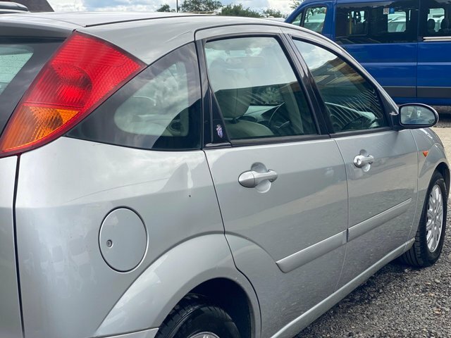 Ford Focus 1.6I 16V Zetec Blue #28