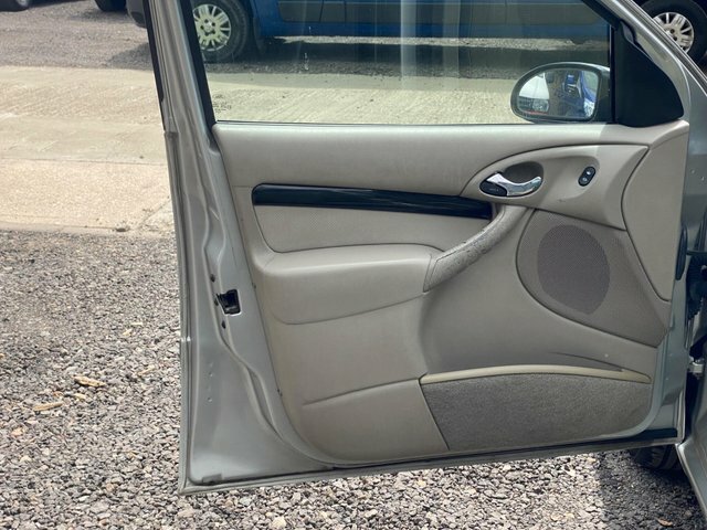 Ford Focus 1.6I 16V Zetec Blue #48