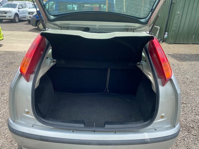 Ford Focus 1.6I 16V Zetec Blue #43