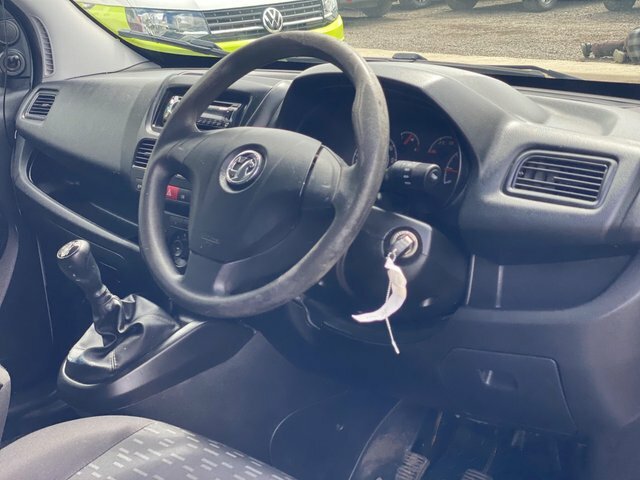 Vauxhall Combo 1.3 2000 Cdti 16V Red #29