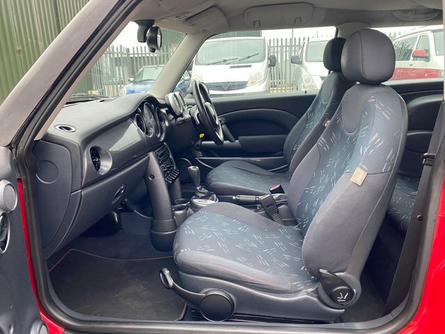 Mini Hatch 1.6 Cooper Blue #41