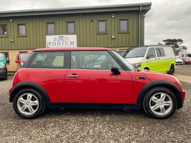 Mini Hatch 1.6 Cooper Blue #21