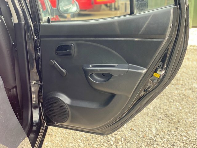 Kia Picanto 2 Auto White #38