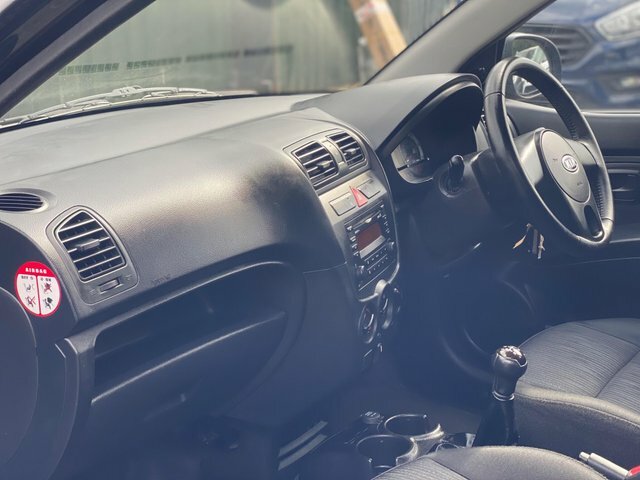 Kia Picanto 2 Auto White #44