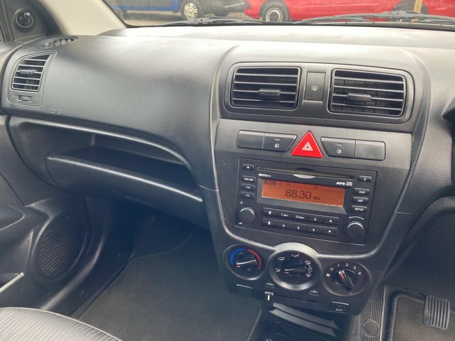 Kia Picanto 2 Auto White #28