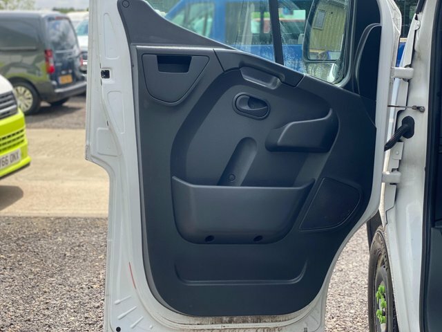 Vauxhall Movano 2.3 Cdti Silver #30
