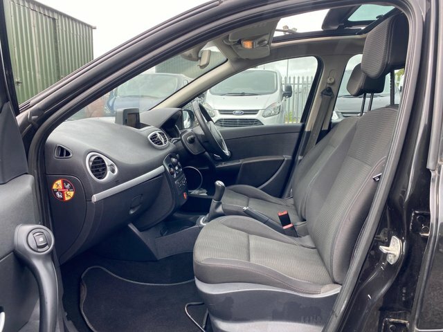 Renault Clio Tomtom Edition 74 Silver #49