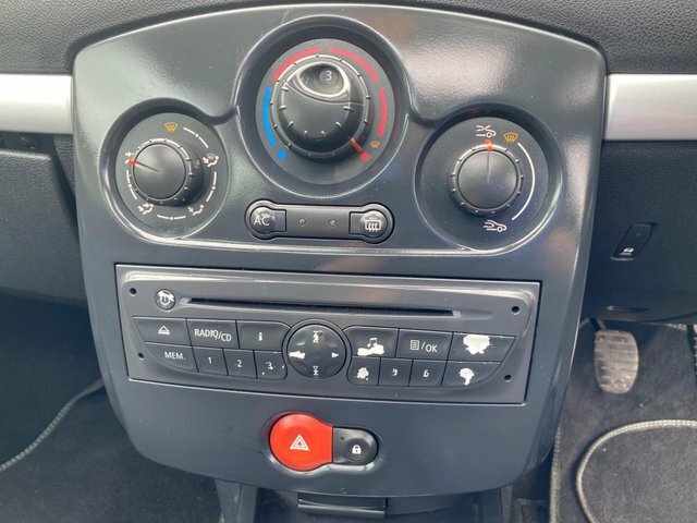 Renault Clio Tomtom Edition 74 Silver #35