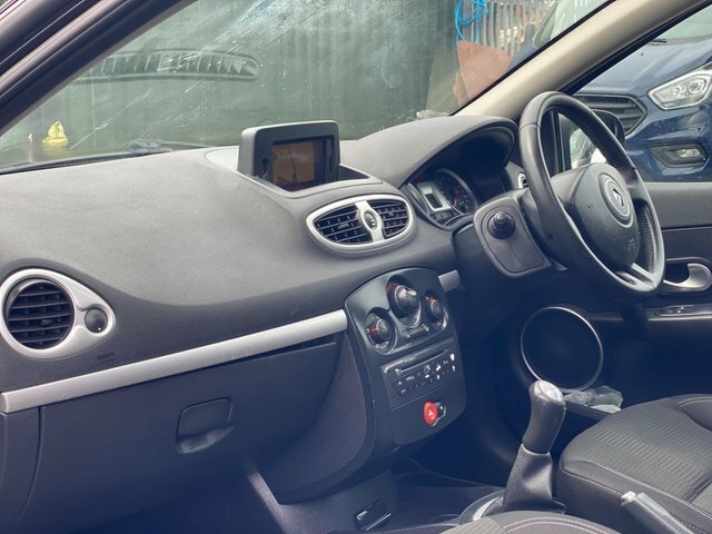 Renault Clio Tomtom Edition 74 Silver #18