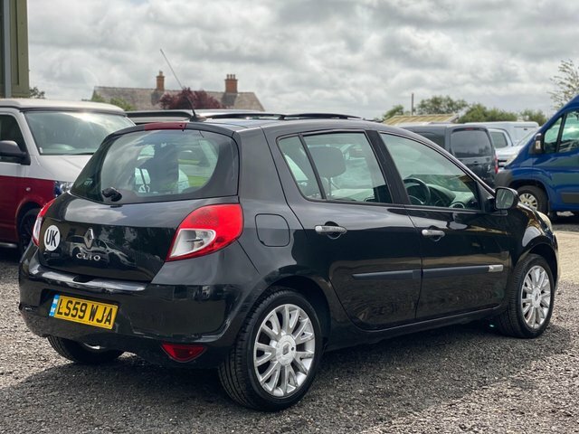 Renault Clio 1.2 Tce Dynamique Euro 4 Black #4