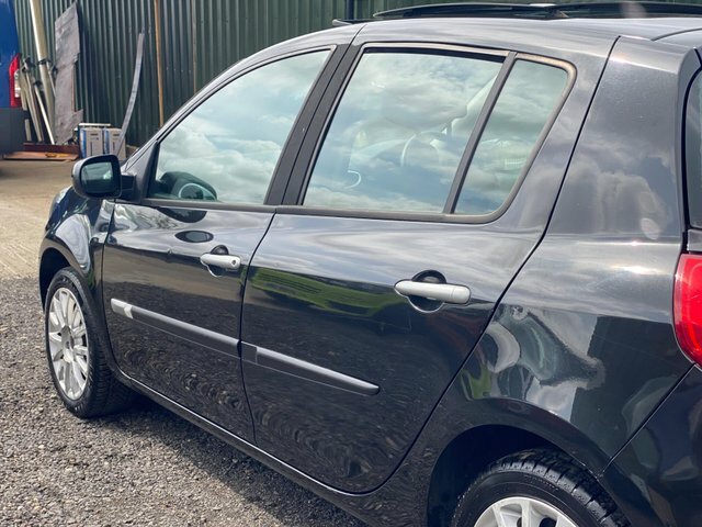 Renault Clio Tomtom Edition 74 Silver #30