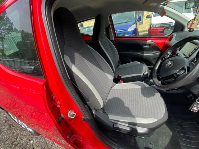Toyota Aygo Hatchback Grey #30