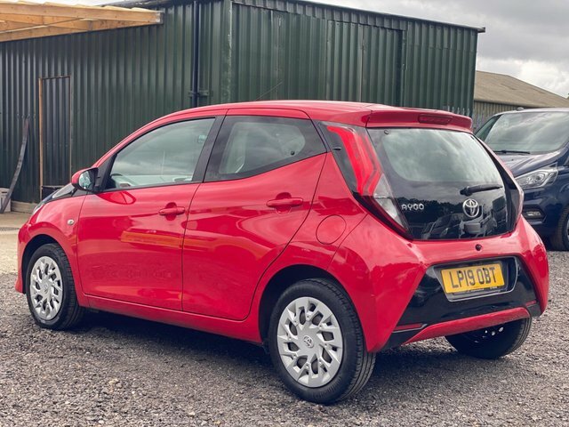 Toyota Aygo 1.0 Vvt-i X-play Euro 6 Red #3