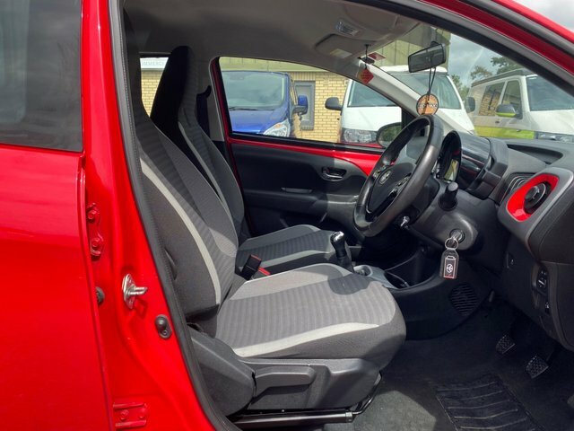 Toyota Aygo 1.0 Vvt-i X-play Euro 6 Red #5