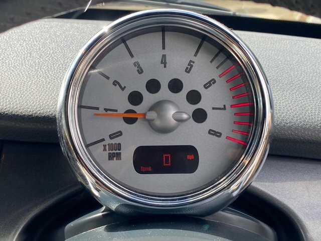 Mini Convertible Convertible 1.6 Cooper S Convertible 2007 Black #44