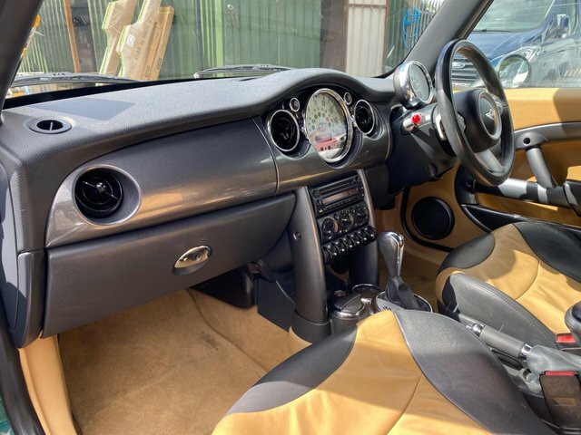Mini Convertible Convertible 1.6 Cooper S Convertible 2007 Black #17