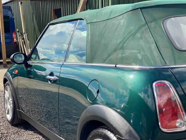 Mini Convertible Convertible 1.6 Cooper S Convertible 2007 Black #32