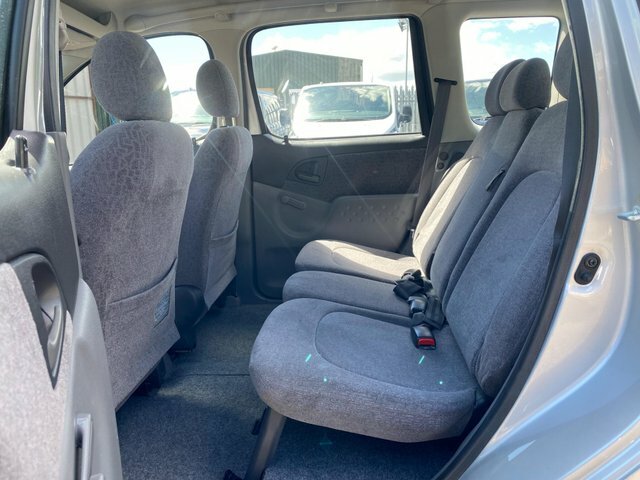 Toyota Verso Hatchback Red #48