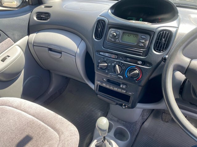 Toyota Verso Hatchback Red #7