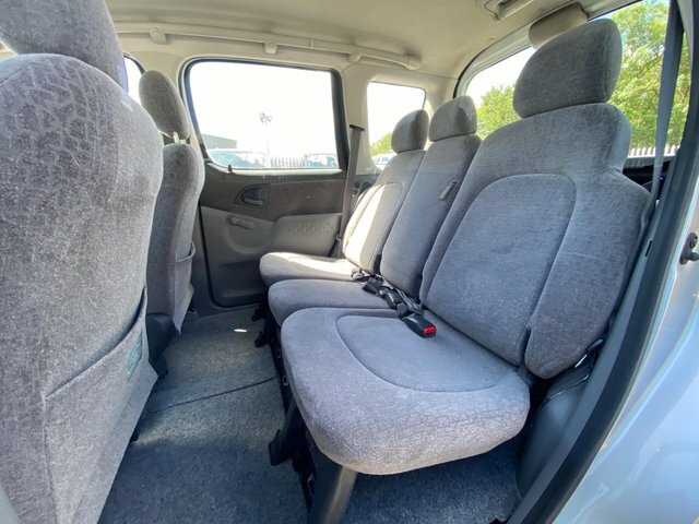 Toyota Verso Hatchback Red #16