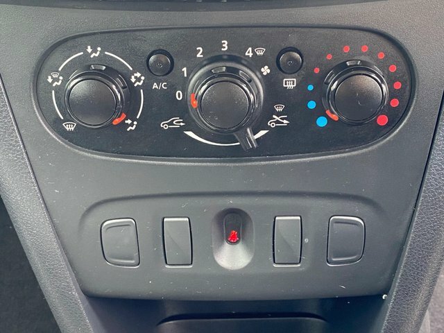 Dacia Sandero 1.0 Ambiance Sce White #30