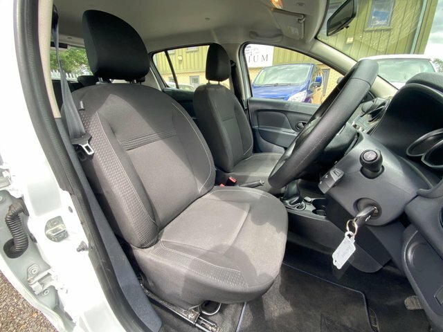 Dacia Sandero 1.0 Ambiance Sce White #27