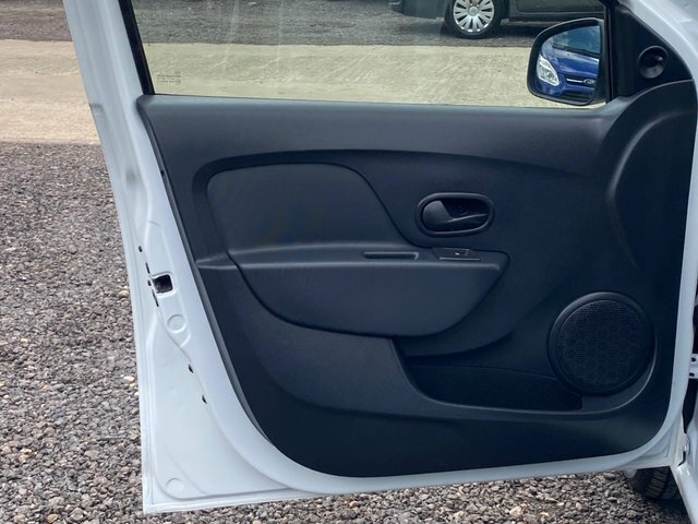 Dacia Sandero 1.0 Ambiance Sce White #52