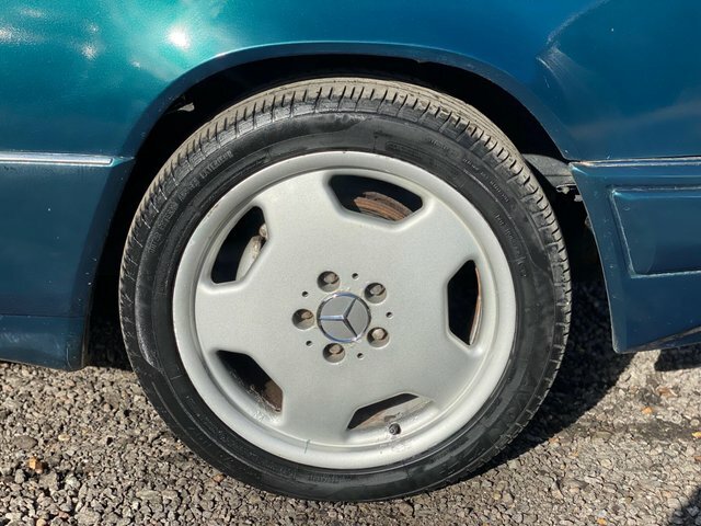 Mercedes-Benz E Class 2.8 E280 Estate 190 Bhp Blue #14