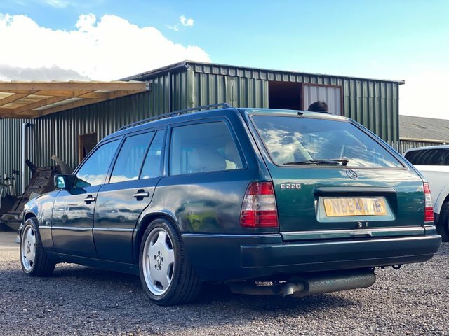 Mercedes-Benz E Class 2.8 E280 Estate 190 Bhp Blue #3