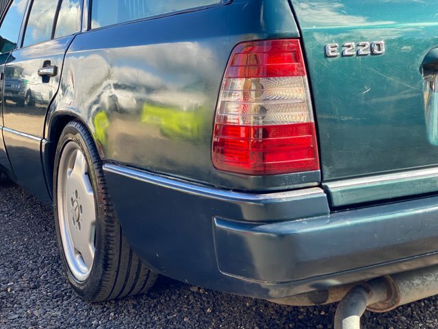 Mercedes-Benz E Class 2.8 E280 Estate 190 Bhp Blue #22
