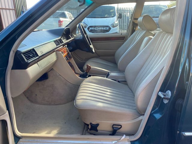 Mercedes-Benz E Class 2.8 E280 Estate 190 Bhp Blue #13