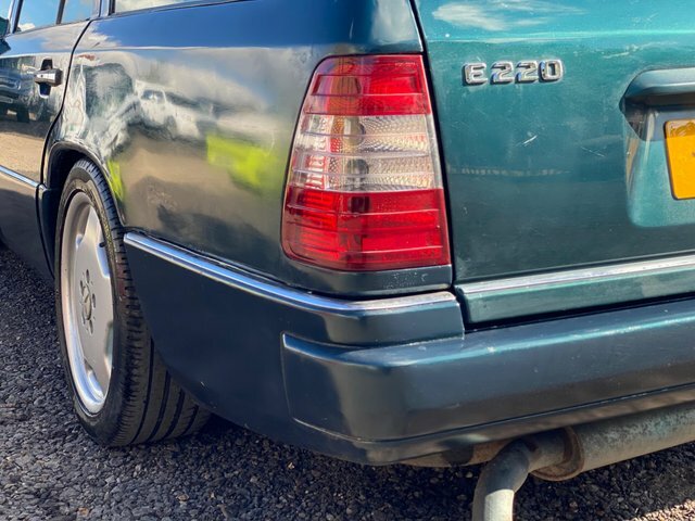 Mercedes-Benz E Class 2.8 E280 Estate 190 Bhp Blue #24