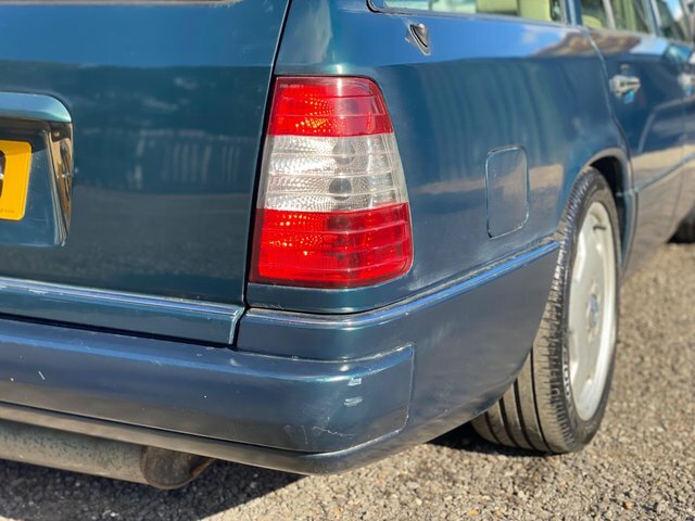 Mercedes-Benz E Class 2.8 E280 Estate 190 Bhp Blue #26