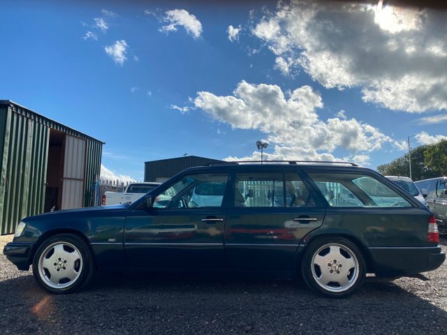 Mercedes-Benz E Class 2.8 E280 Estate 190 Bhp Blue #16
