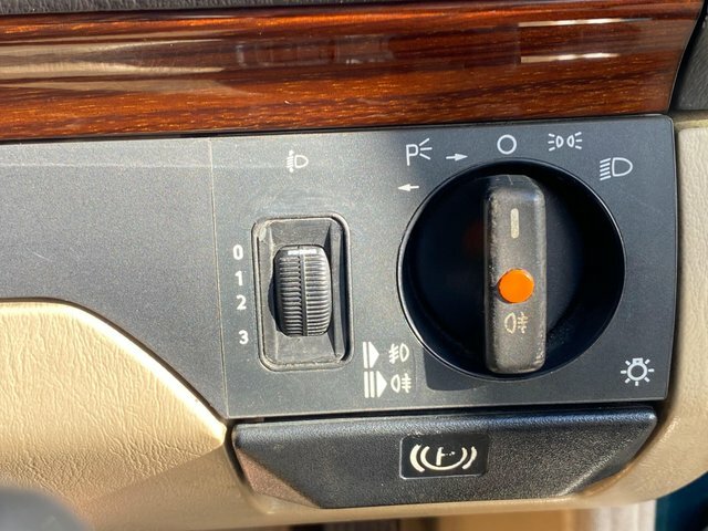 Mercedes-Benz E Class 2.8 E280 Estate 190 Bhp Blue #36
