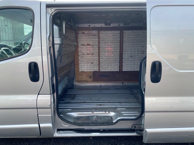 Vauxhall Vivaro 2.0 2700 Cdti Sportive 113 Bhp Grey #8