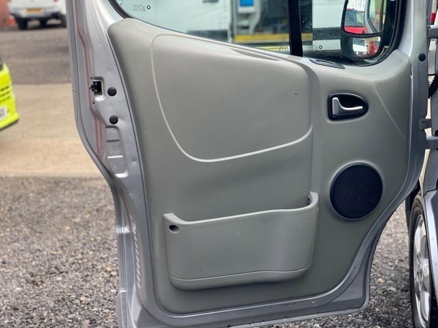 Vauxhall Vivaro 2.0 2700 Cdti Sportive 113 Bhp Grey #18