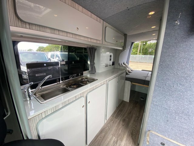 Renault Master 4.1 Metre Grp Luton 500Kg Tail Lift Euro 6.3 White #44