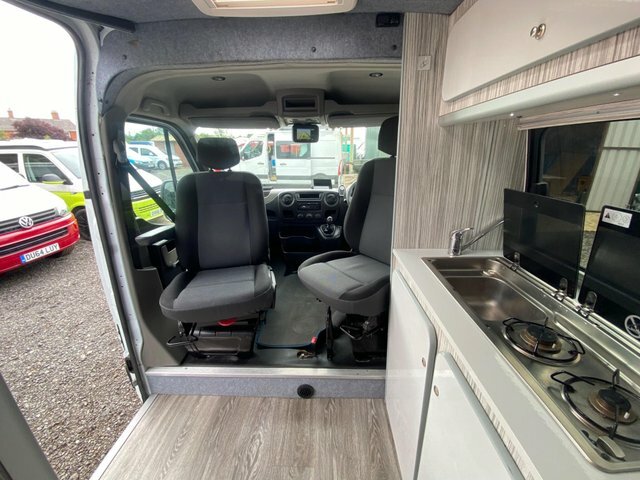 Renault Master 4.1 Metre Grp Luton 500Kg Tail Lift Euro 6.3 White #29