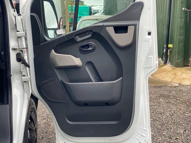 Renault Master 4.1 Metre Grp Luton 500Kg Tail Lift Euro 6.3 White #76