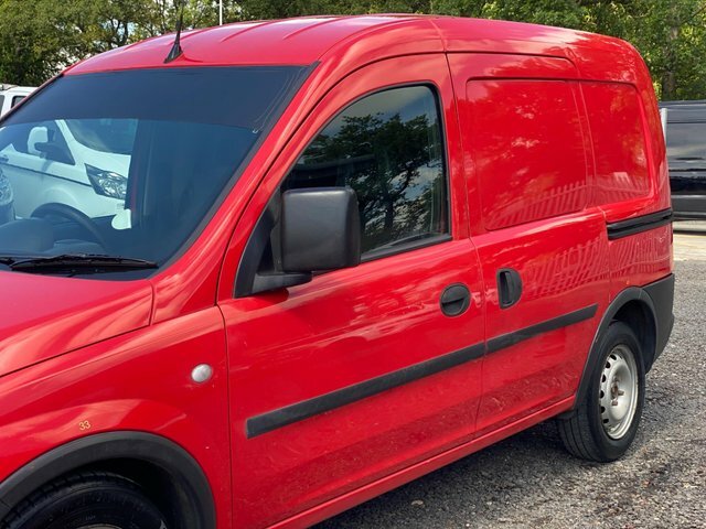 Vauxhall Combo 1.2 Tour Essentia Cdti 73 Bhp Very Low Mileage Blue #26