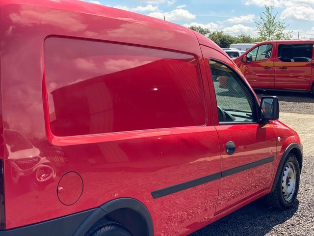 Vauxhall Combo 1.2 Tour Essentia Cdti 73 Bhp Very Low Mileage Blue #30